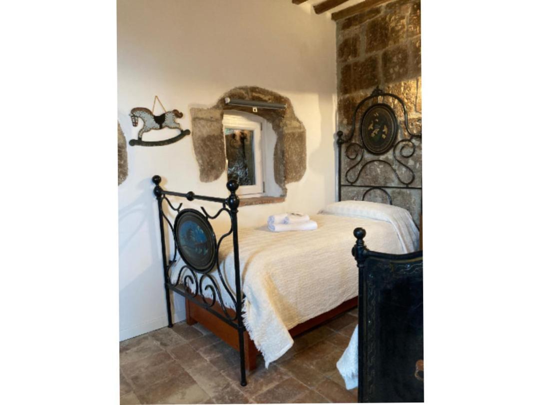 La Casa Romantica nel Ghetto Pitigliano Esterno foto