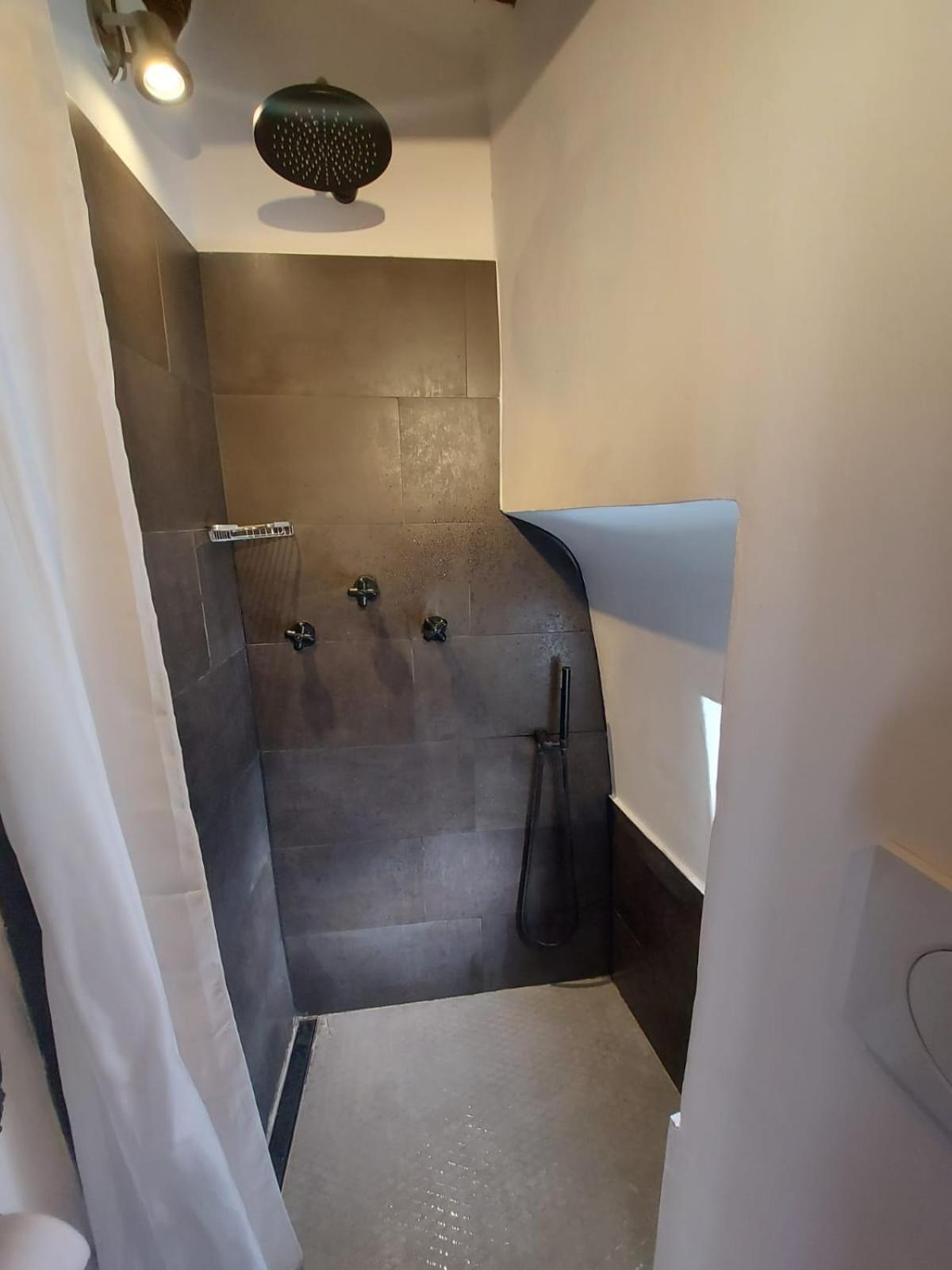 La Casa Romantica nel Ghetto Pitigliano Esterno foto