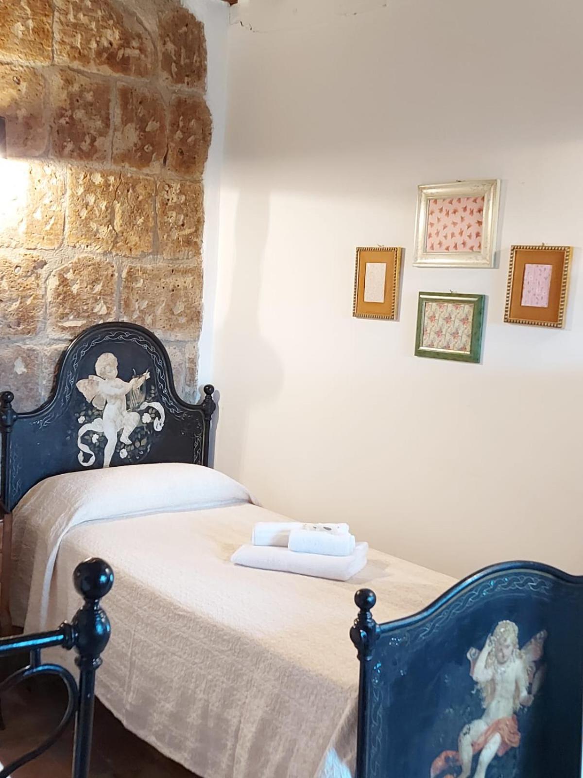 La Casa Romantica nel Ghetto Pitigliano Esterno foto